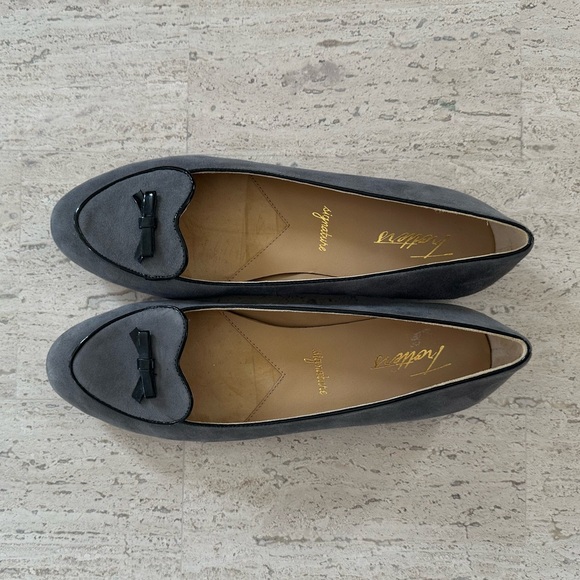 NEW Trotters “Cheyenne” Gray Suede Heart-Shaped Loafers With Patent Leather Bow - Picture 7 of 14